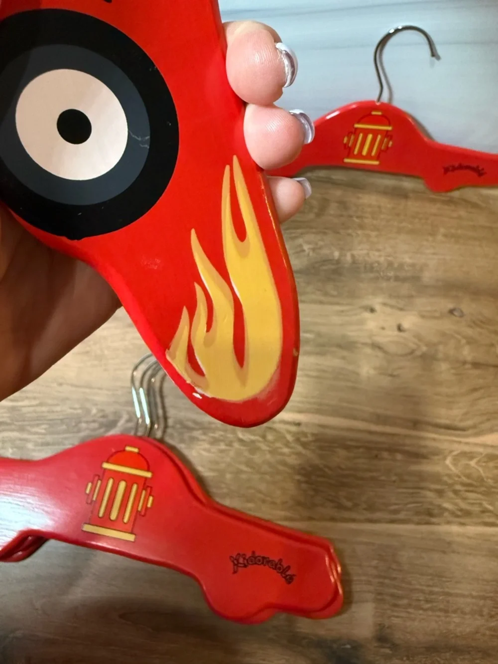 Kidorable Fire Engine Wooden Hangers Set 5